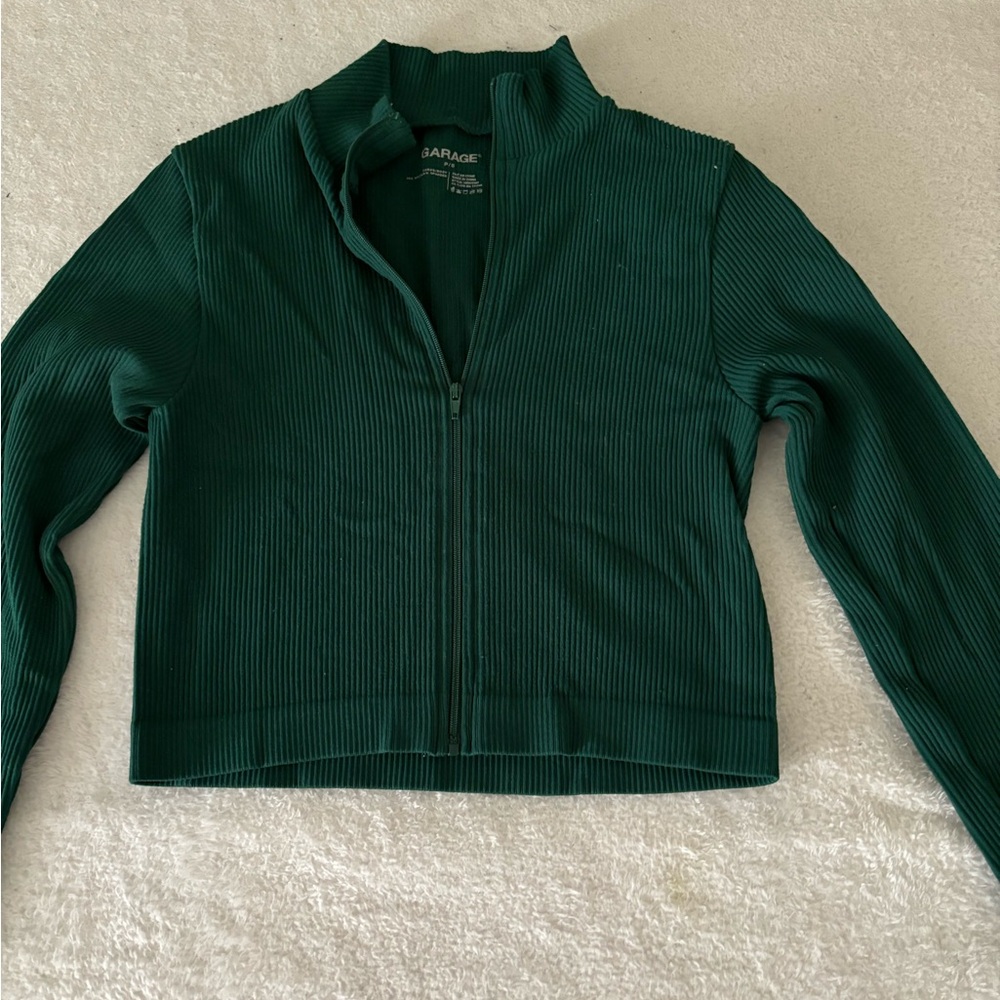 garage long sleeve crop